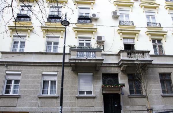 Crown Apartment With Garden View 贝尔格莱德 外观 照片