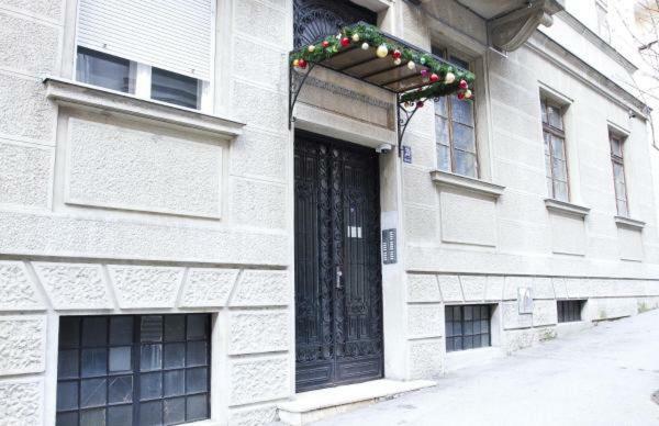 Crown Apartment With Garden View 贝尔格莱德 外观 照片